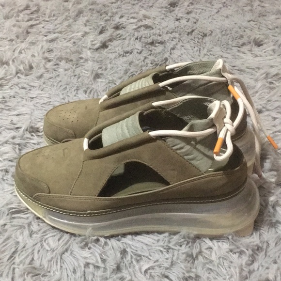 Sneaker - Picture 7 of 7